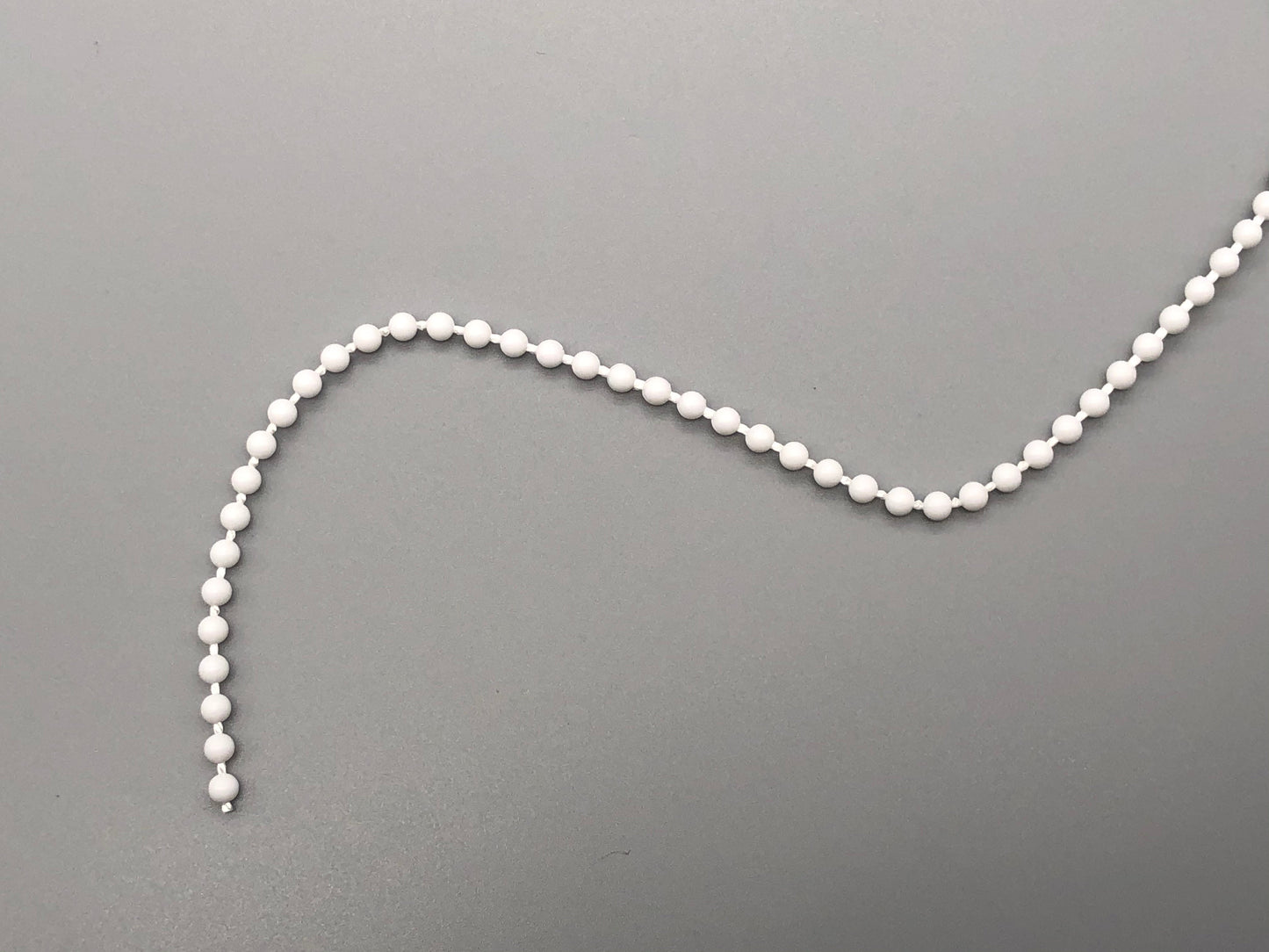 Weiße Kunststoffkette für Vertikaljalousien - Nr. 6 Perlengröße: 3,2 m + kostenloser Verbinder