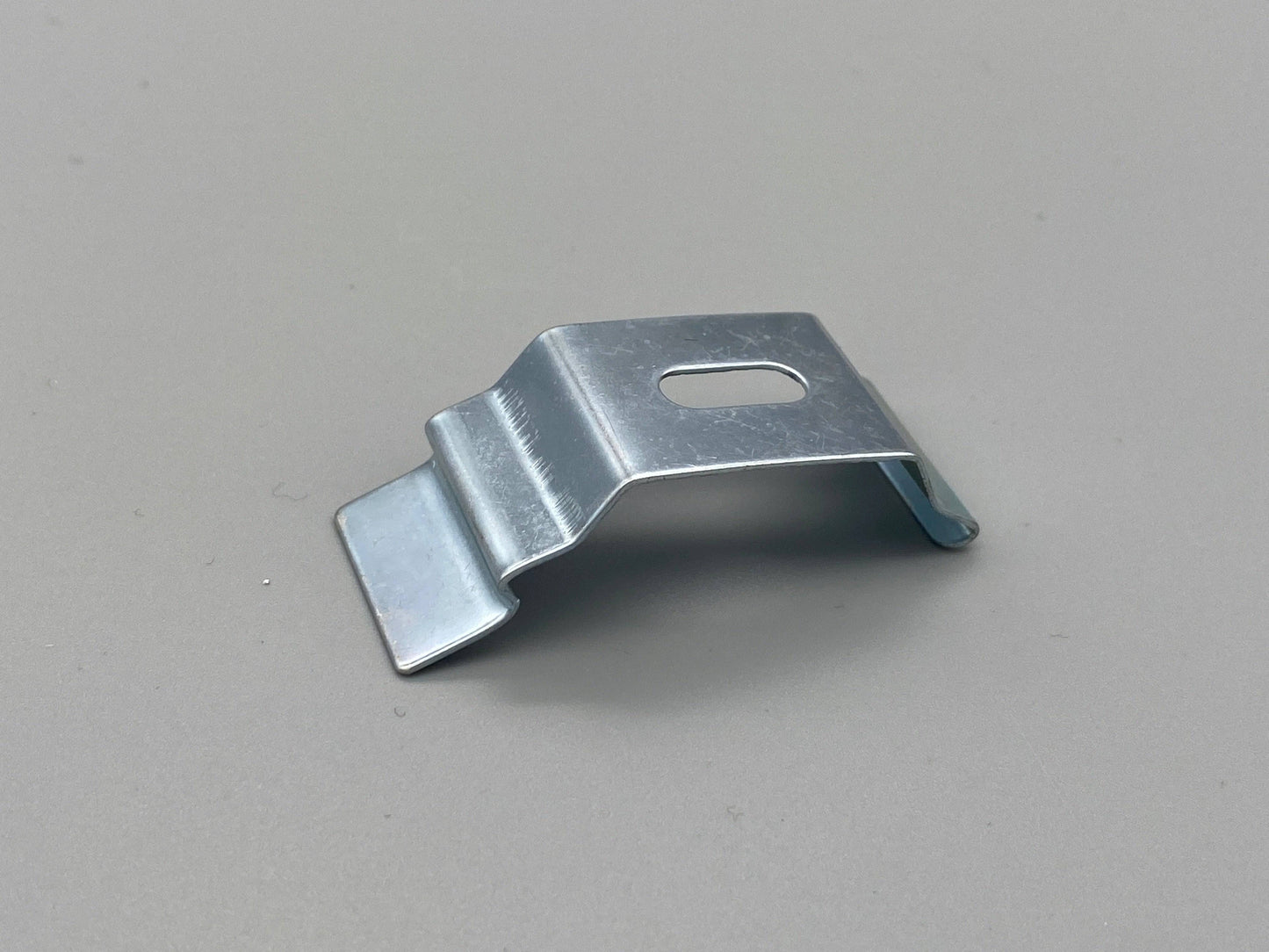 Lot de 5 supports de plafond argentés pour rail supérieur de stores verticaux de 29 mm/30 mm