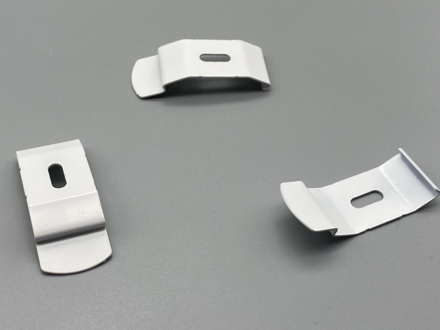 Lot de 5 supports de plafond pour rail supérieur de stores verticaux de 39 mm/40 mm